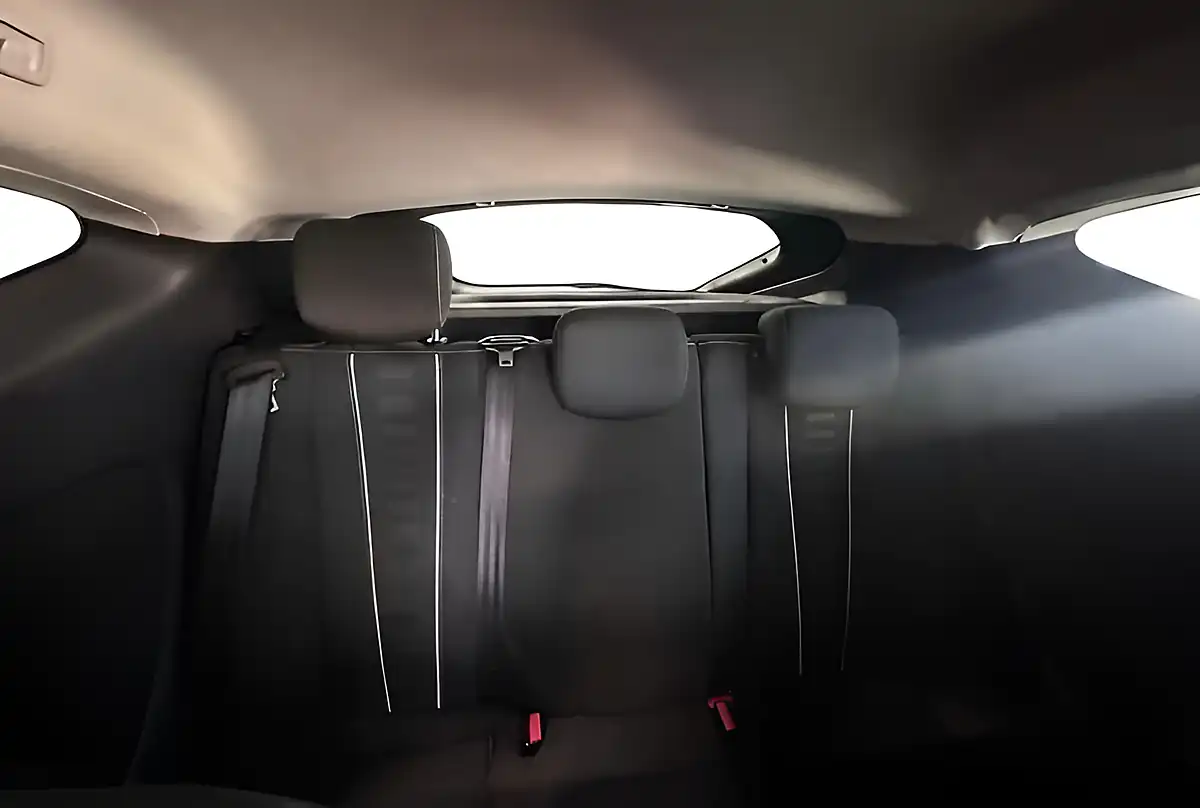 Used 2012 Renault Megane Dynamique Tomtom Orange - Interior and Exterior details 6