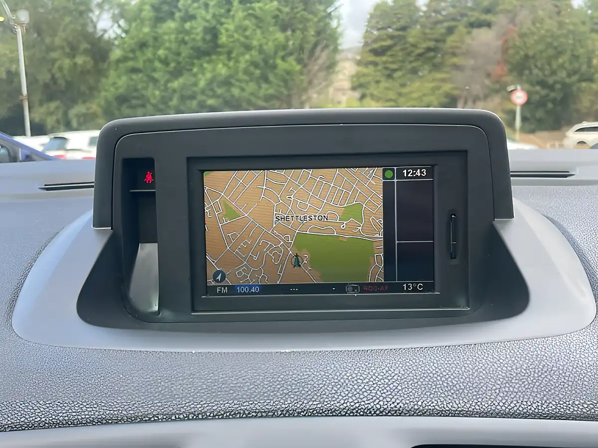 Used 2012 Renault Megane GT Line Tomtom White - Interior and Exterior details 17