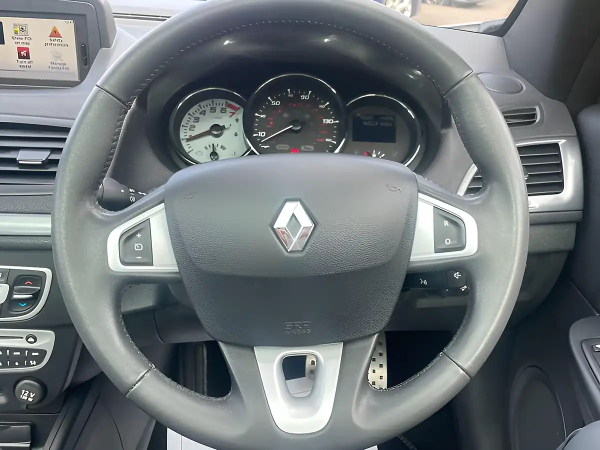 Used 2012 Renault Megane GT Line Tomtom White - Interior and Exterior details 19