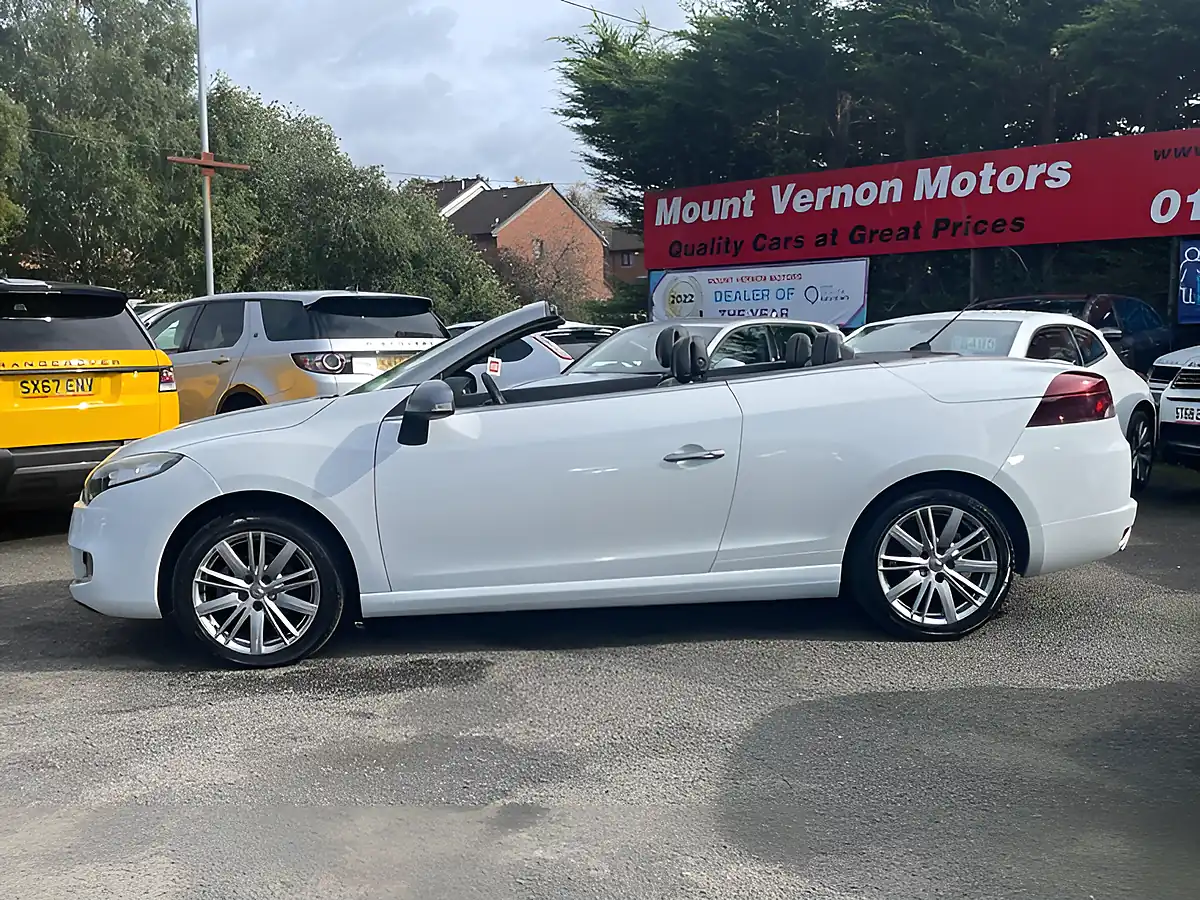 Used 2012 Renault Megane GT Line Tomtom White - Interior and Exterior details 7