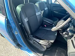 Used 2012 Renault Scenic Dynamique Tomtom Blue - Interior and Exterior details 11