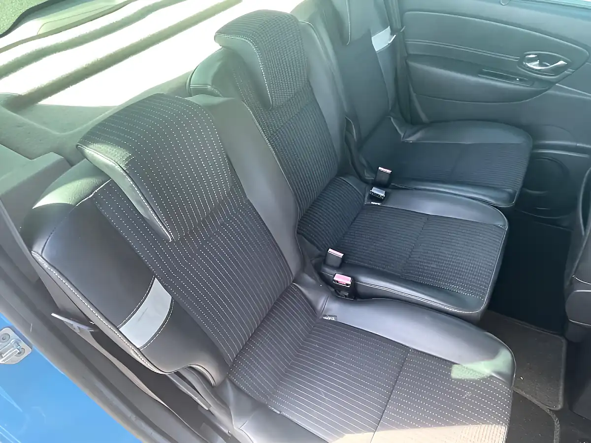 Used 2012 Renault Scenic Dynamique Tomtom Blue - Interior and Exterior details 13