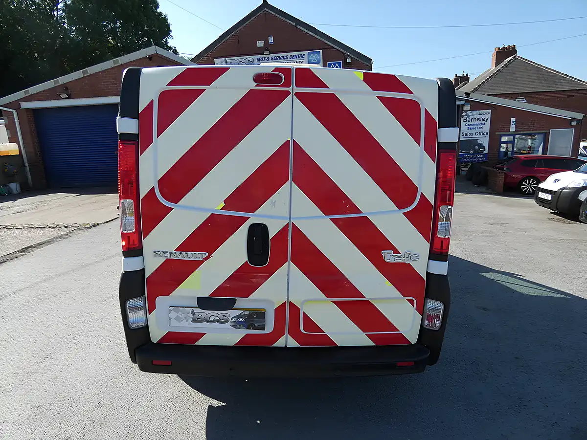 Used 2012 Renault Trafic SL27 Eco L1H1 Swb White - Interior and Exterior details 13