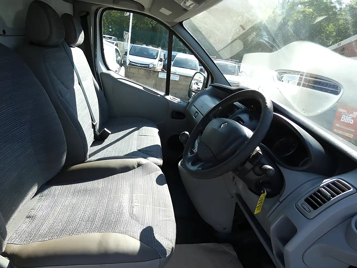Used 2012 Renault Trafic SL27 Eco L1H1 Swb White - Interior and Exterior details 2