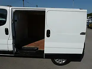 Used 2012 Renault Trafic SL27 Eco L1H1 Swb White - Interior and Exterior details 9