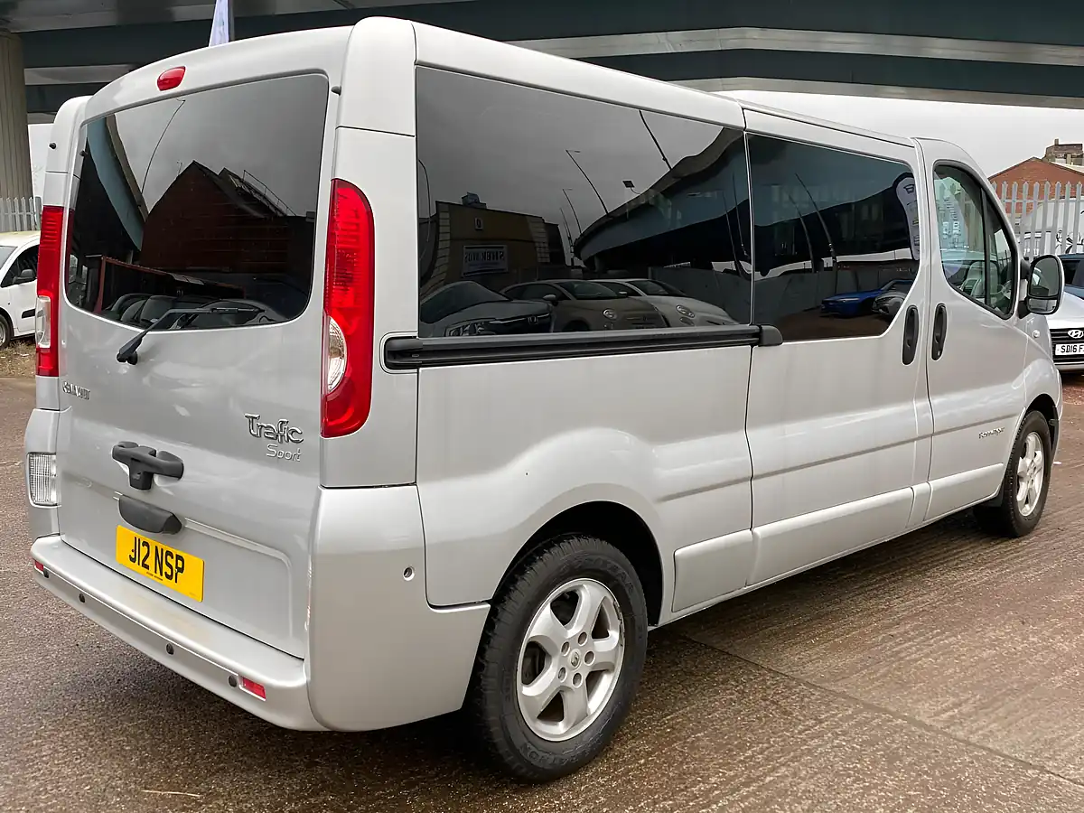 Used 2012 Renault Trafic Sport Silver - Interior and Exterior details 10