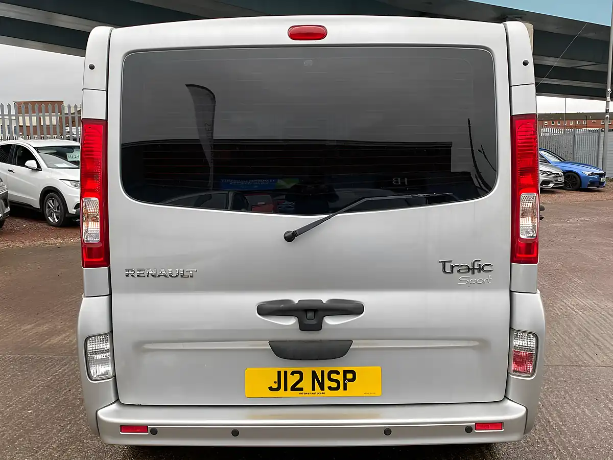 Used 2012 Renault Trafic Sport Silver - Interior and Exterior details 9