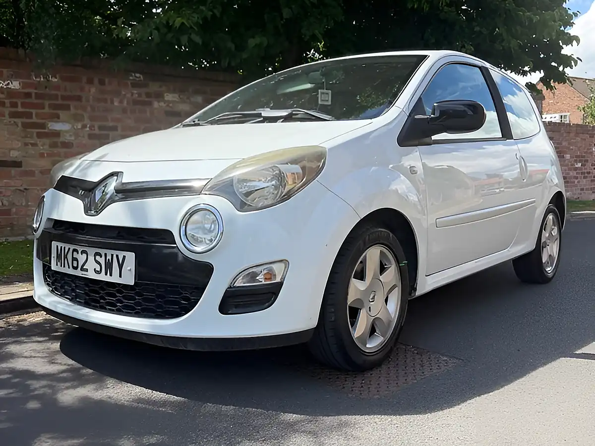 Used 2012 Renault Twingo Dynamique White - Front View