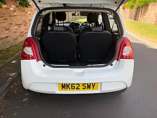 Used 2012 Renault Twingo Dynamique White - Interior and Exterior details 3