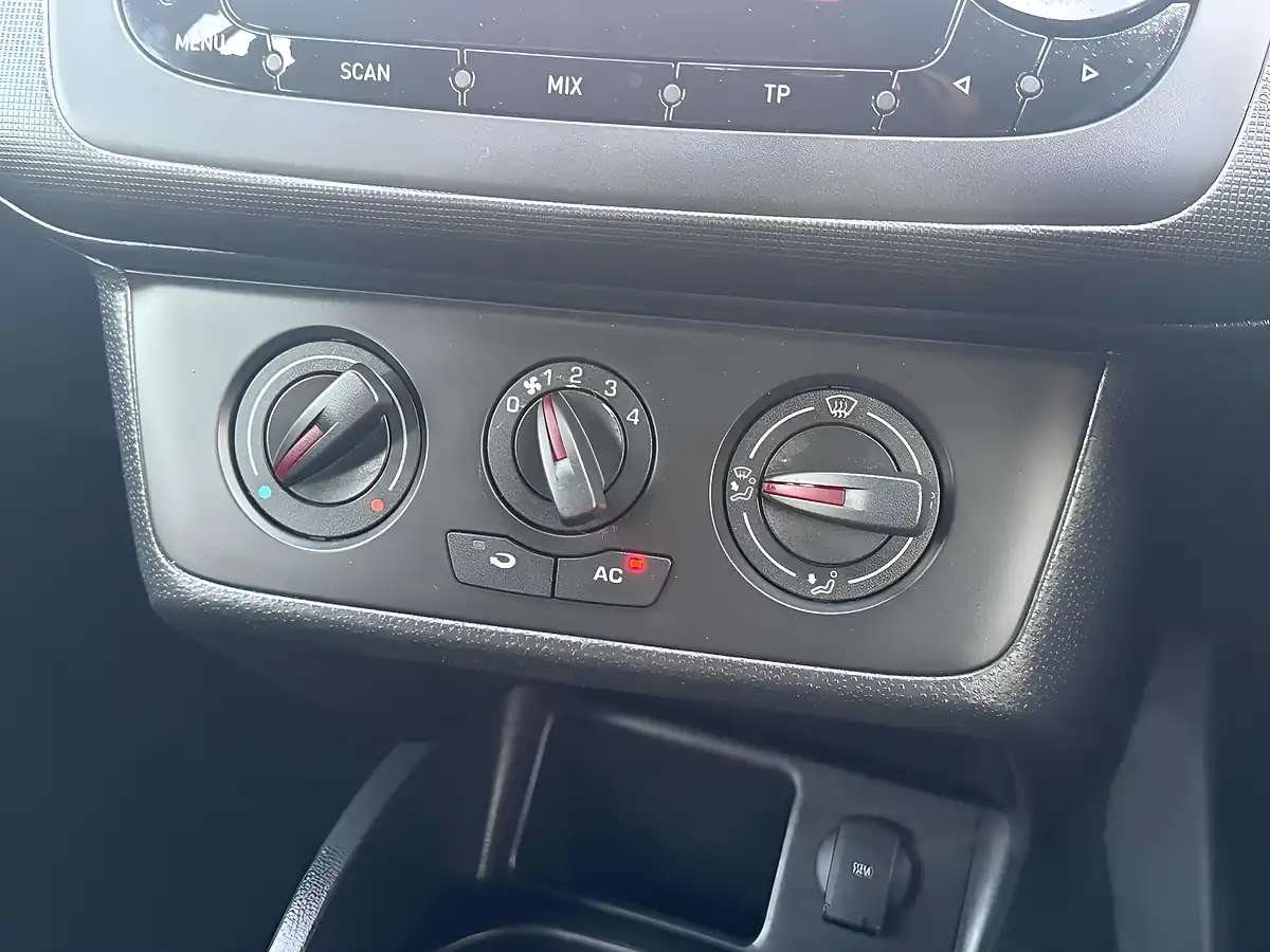 Used 2012 SEAT Ibiza Fr Red - Interior and Exterior details 17