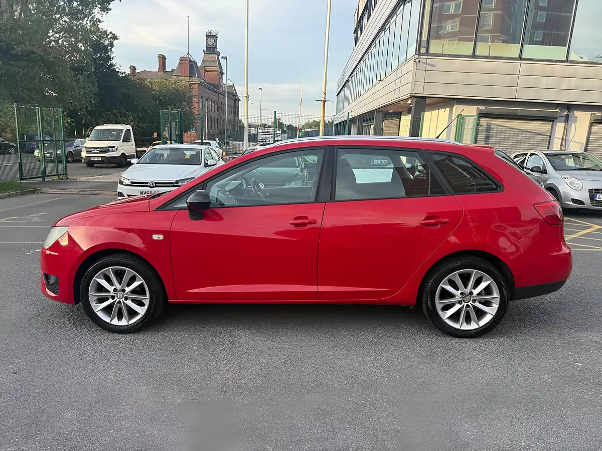 Used 2012 SEAT Ibiza Fr Red - Interior and Exterior details 6