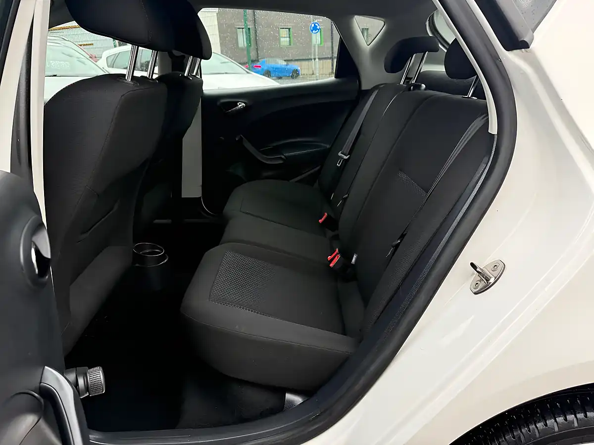 Used 2012 SEAT Ibiza Fr White - Interior and Exterior details 14