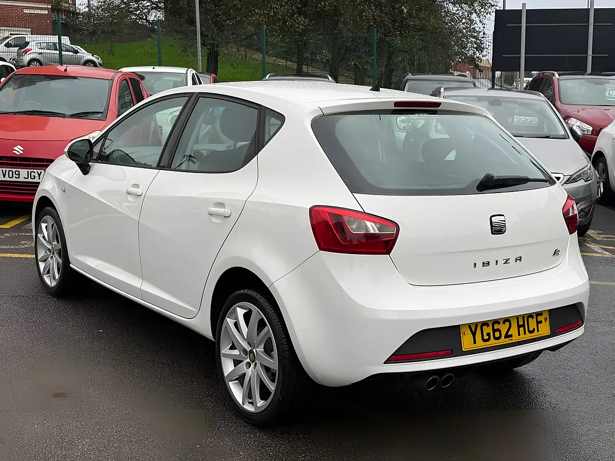Used 2012 SEAT Ibiza Fr White - Interior and Exterior details 5