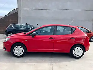 Used 2012 SEAT Ibiza S Red - Interior and Exterior details 4