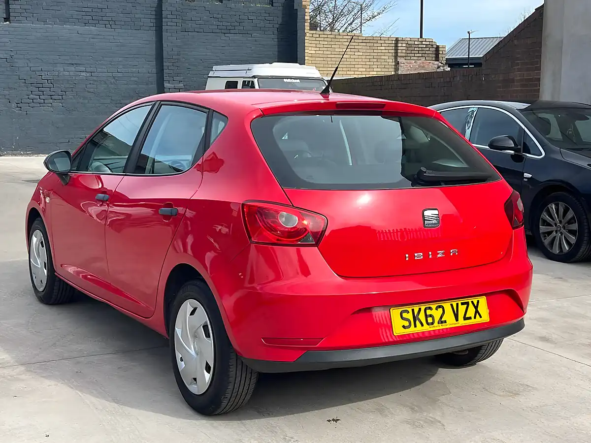 Used 2012 SEAT Ibiza S Red - Interior and Exterior details 5