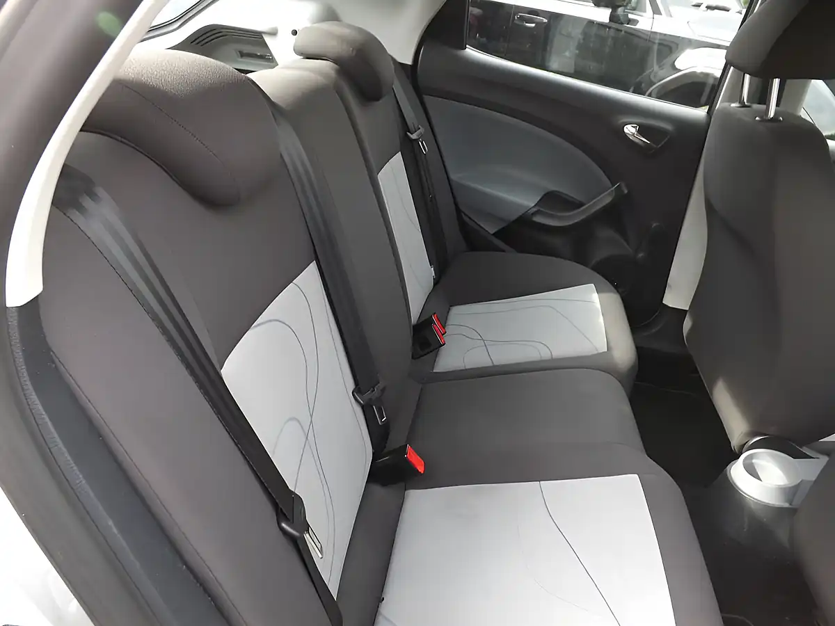 Used 2012 SEAT Ibiza S Silver - Interior and Exterior details 9