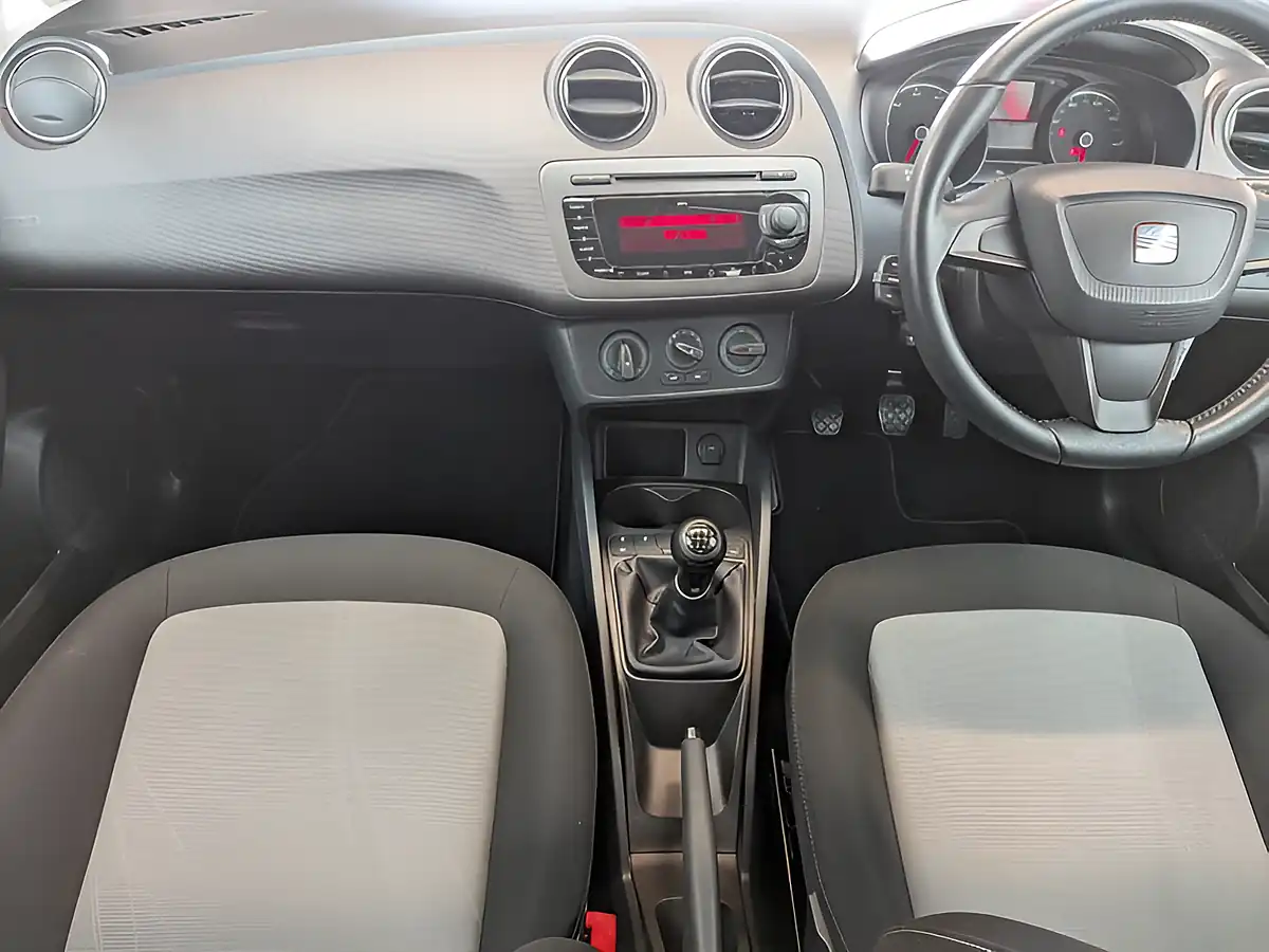 Used 2012 SEAT Ibiza Se White - Interior and Exterior details 14