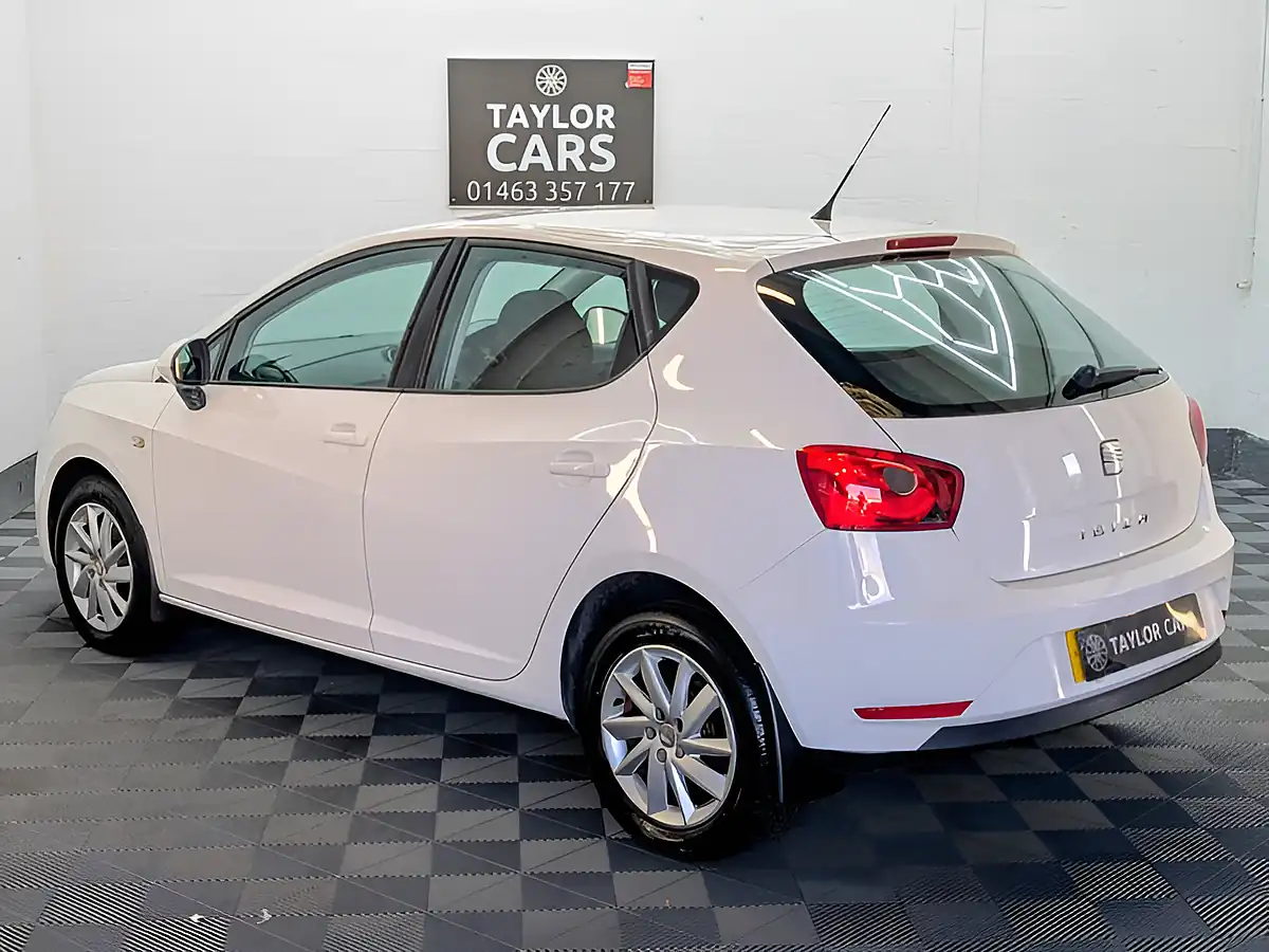 Used 2012 SEAT Ibiza Se White - Interior and Exterior details 8