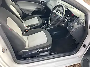 Used 2012 SEAT Ibiza Se White - Interior and Exterior details 6