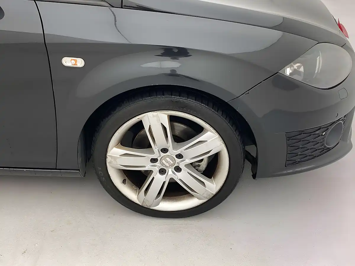 Used 2012 SEAT Leon Fr+ Black - Interior and Exterior details 17