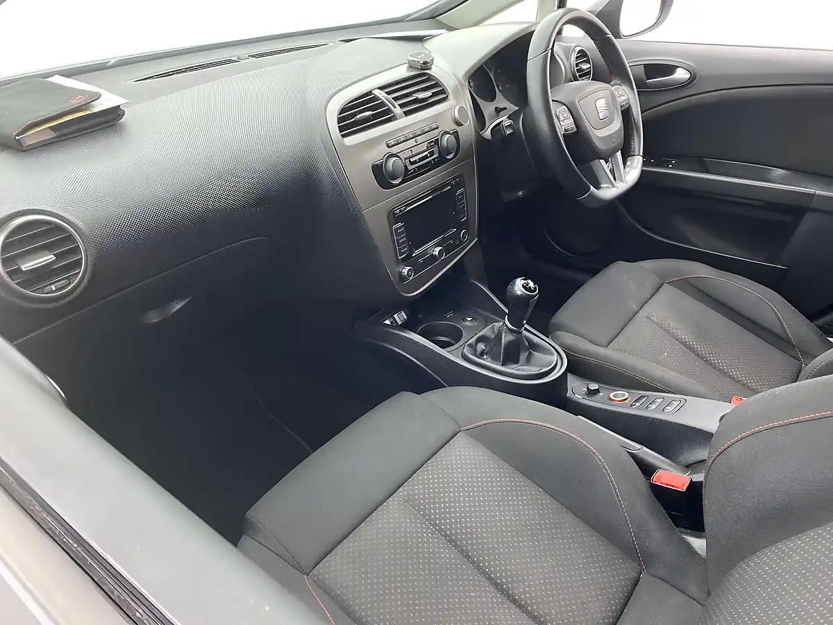 Used 2012 SEAT Leon Fr+ Black - Interior and Exterior details 8