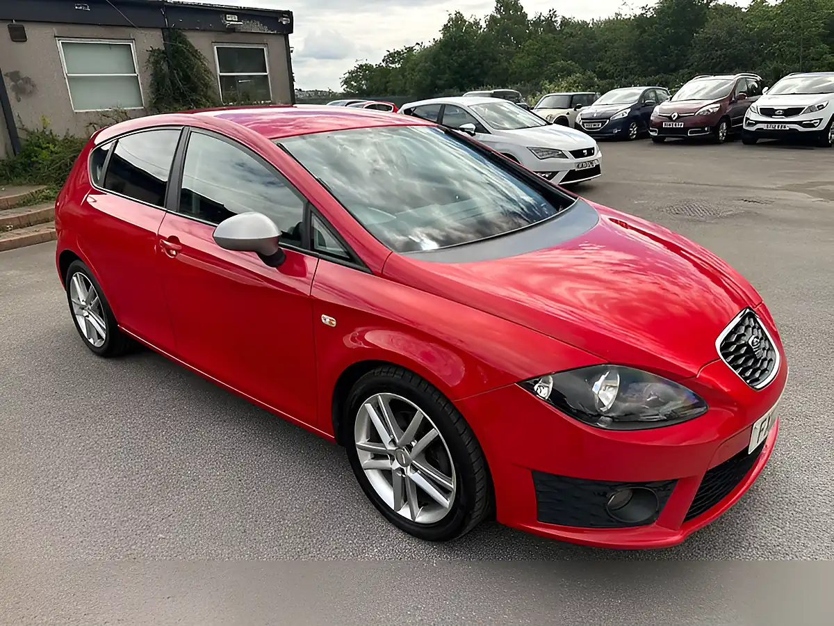 Used 2012 SEAT Leon Fr Red - Interior and Exterior details 10