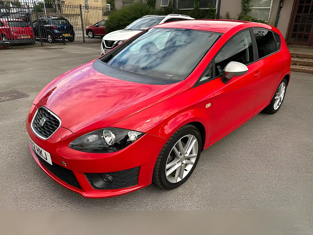 Used 2012 SEAT Leon Fr Red - Interior and Exterior details 11