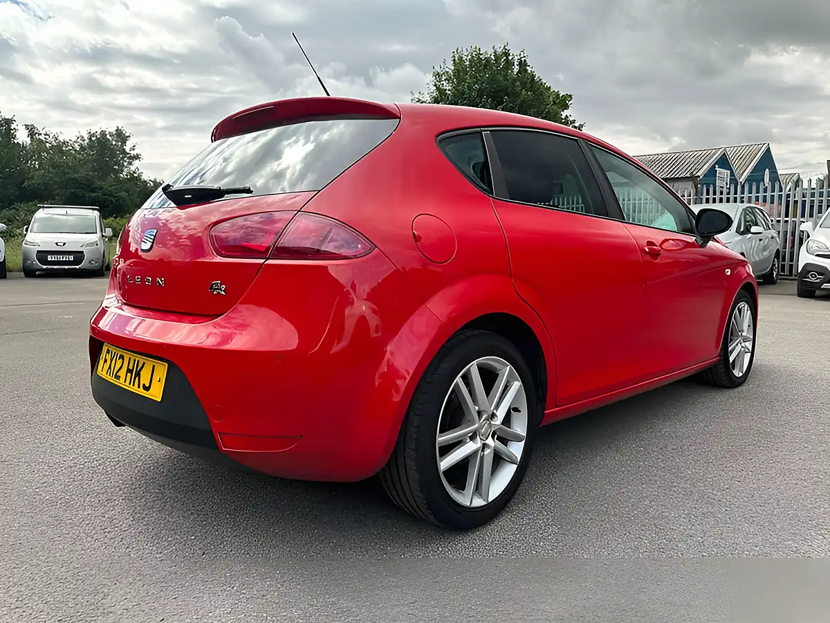 Used 2012 SEAT Leon Fr Red - Interior and Exterior details 13