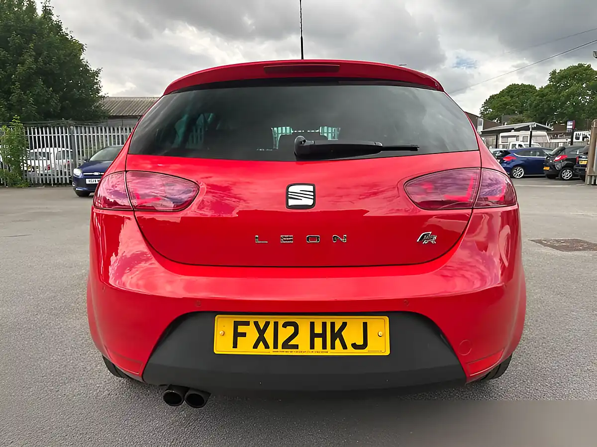 Used 2012 SEAT Leon Fr Red - Interior and Exterior details 14