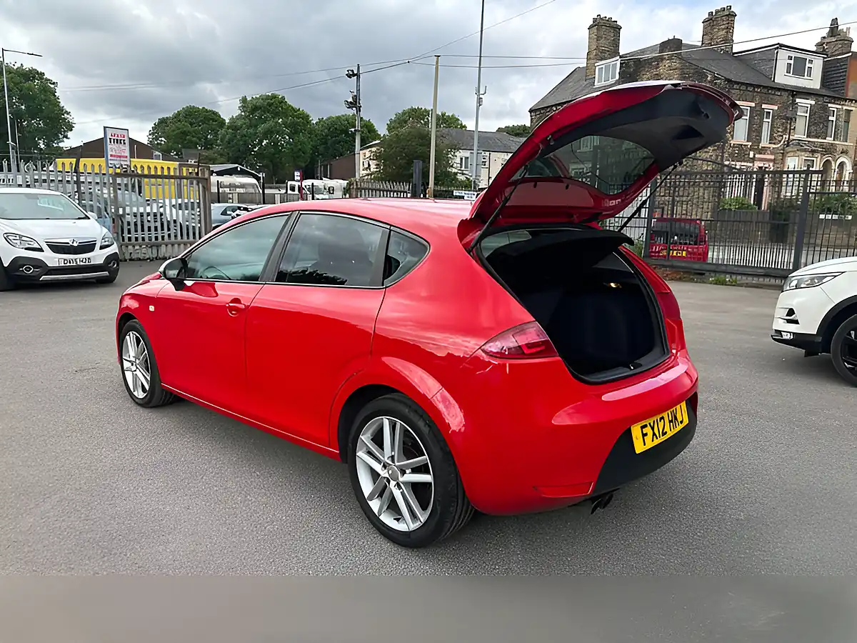 Used 2012 SEAT Leon Fr Red - Interior and Exterior details 17
