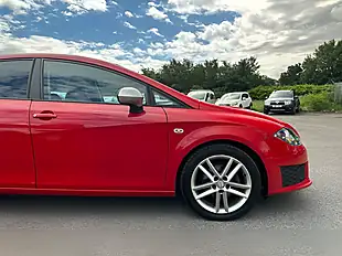 Used 2012 SEAT Leon Fr Red - Interior and Exterior details 20