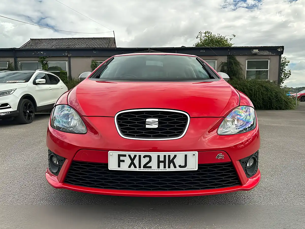 Used 2012 SEAT Leon Fr Red - Interior and Exterior details 6