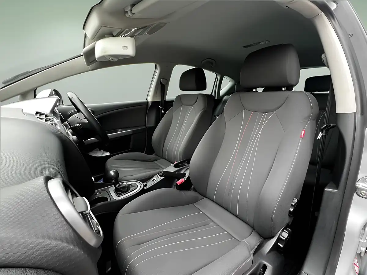 Used 2012 SEAT Leon Se Copa Silver - Interior and Exterior details 19