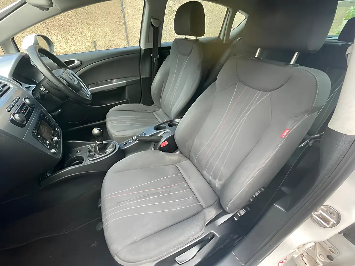 Used 2012 SEAT Leon Se Copa White - Interior and Exterior details 14