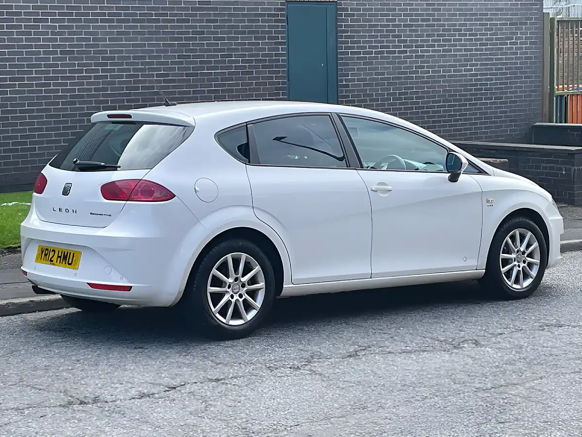 Used 2012 SEAT Leon Se Copa White - Interior and Exterior details 3