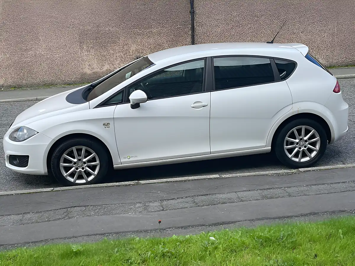 Used 2012 SEAT Leon Se Copa White - Interior and Exterior details 6