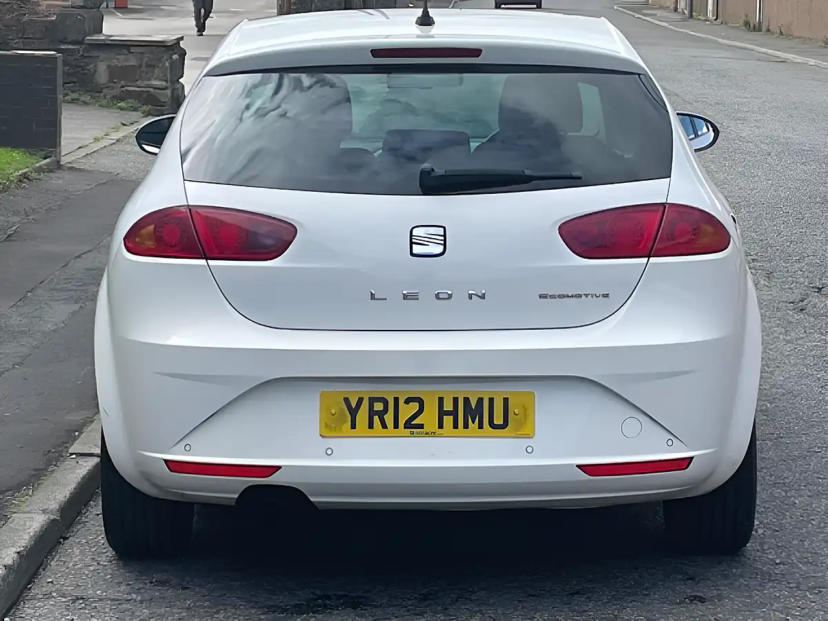 Used 2012 SEAT Leon Se Copa White - Interior and Exterior details 8