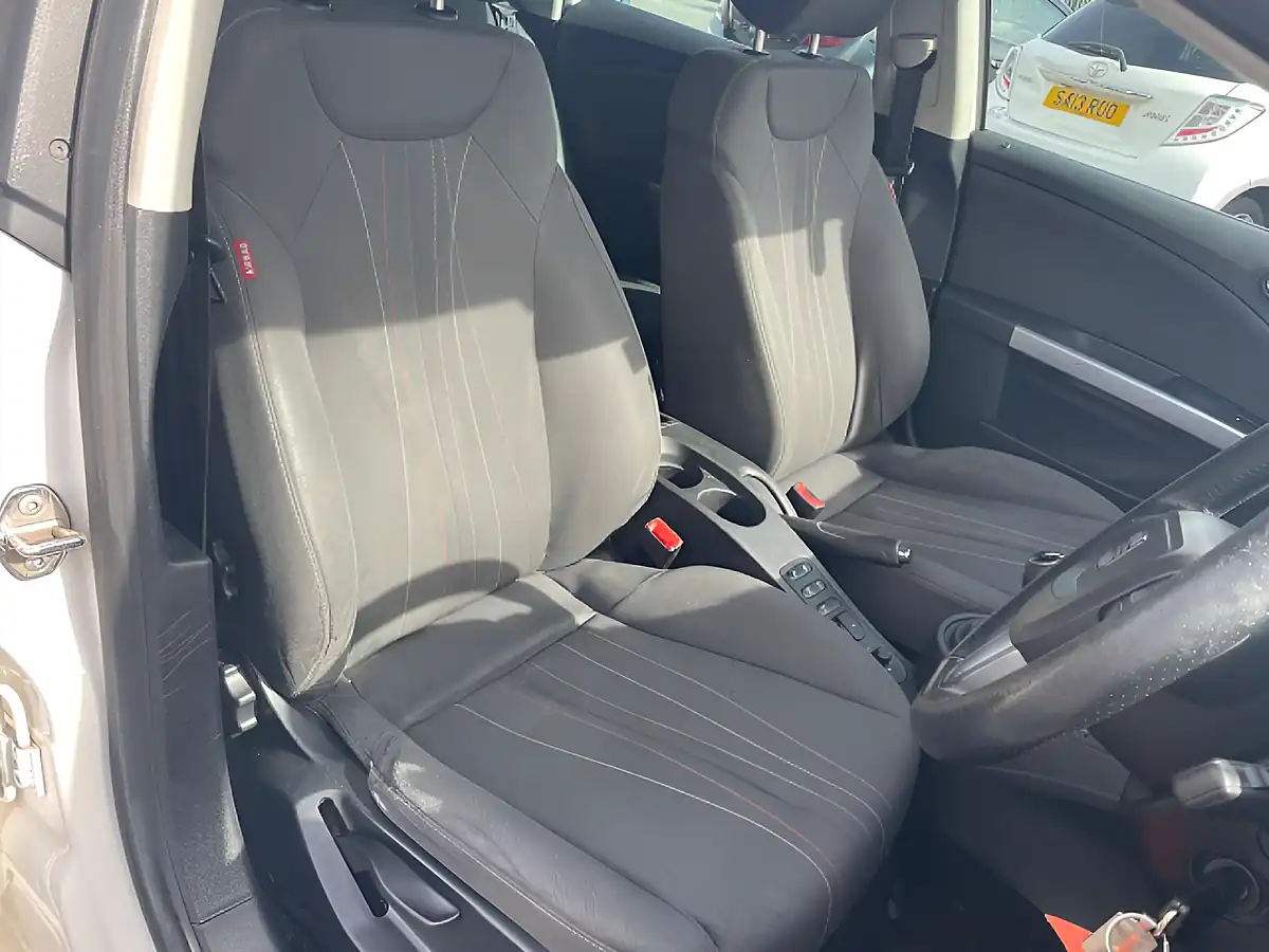 Used 2012 SEAT Leon Se Copa White - Interior and Exterior details 13