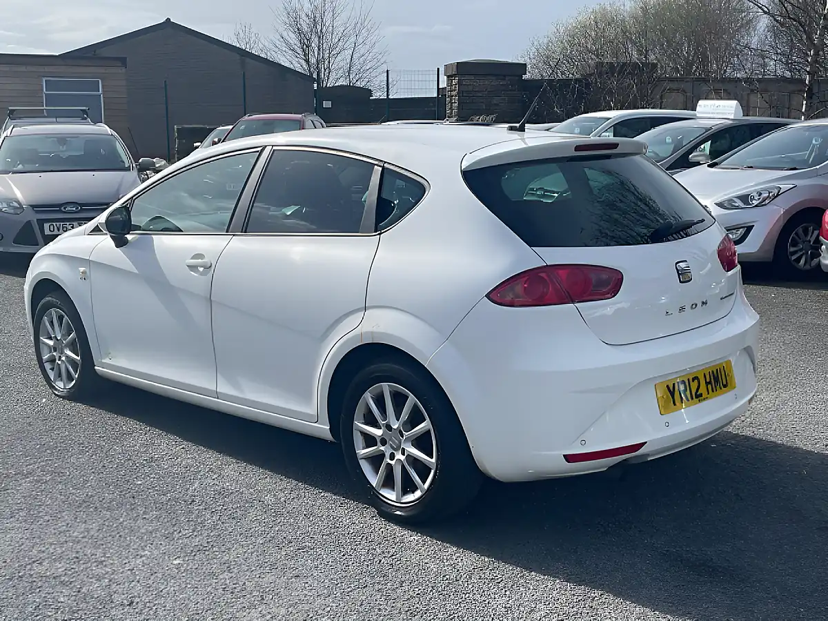 Used 2012 SEAT Leon Se Copa White - Interior and Exterior details 4