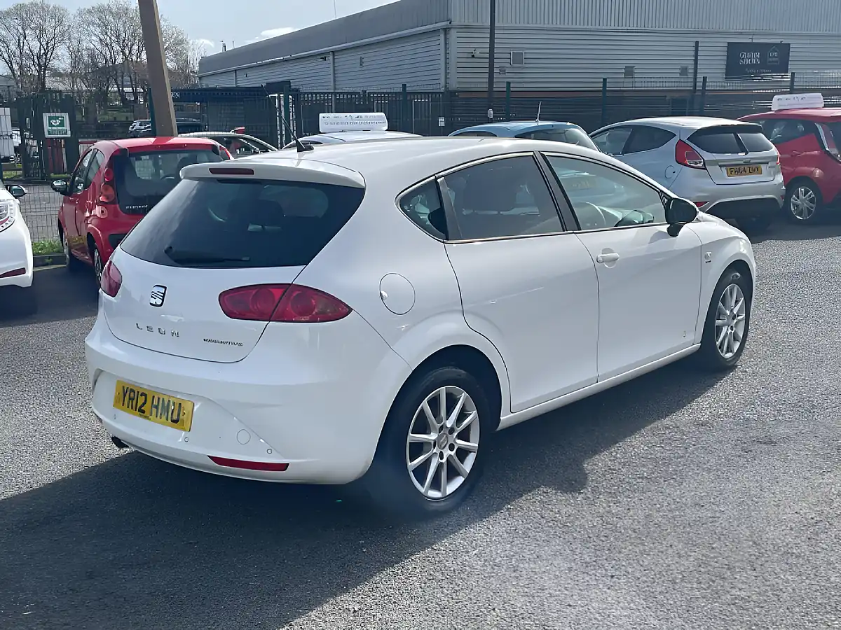 Used 2012 SEAT Leon Se Copa White - Interior and Exterior details 8