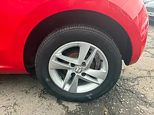 Used 2012 SEAT Mii Se Red - Interior and Exterior details 11