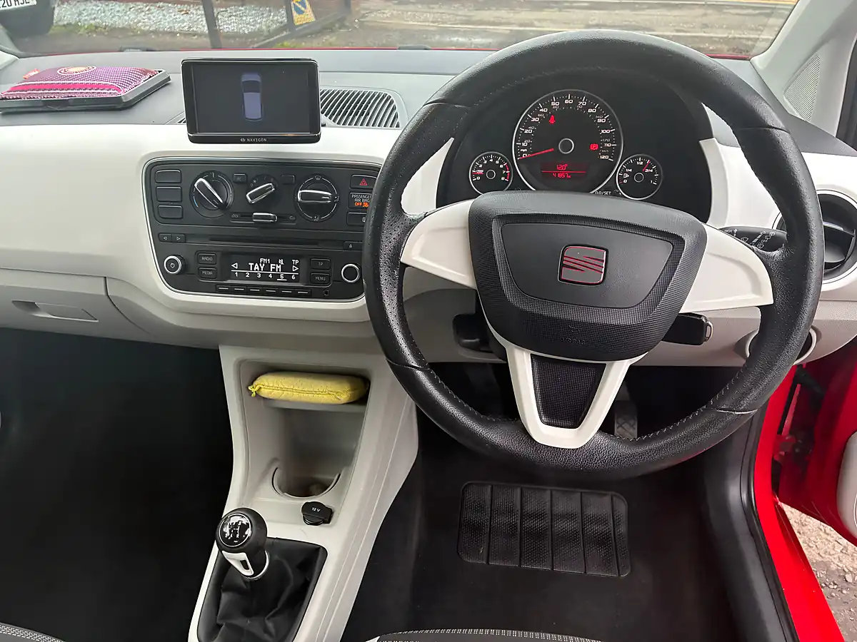 Used 2012 SEAT Mii Se Red - Interior and Exterior details 13