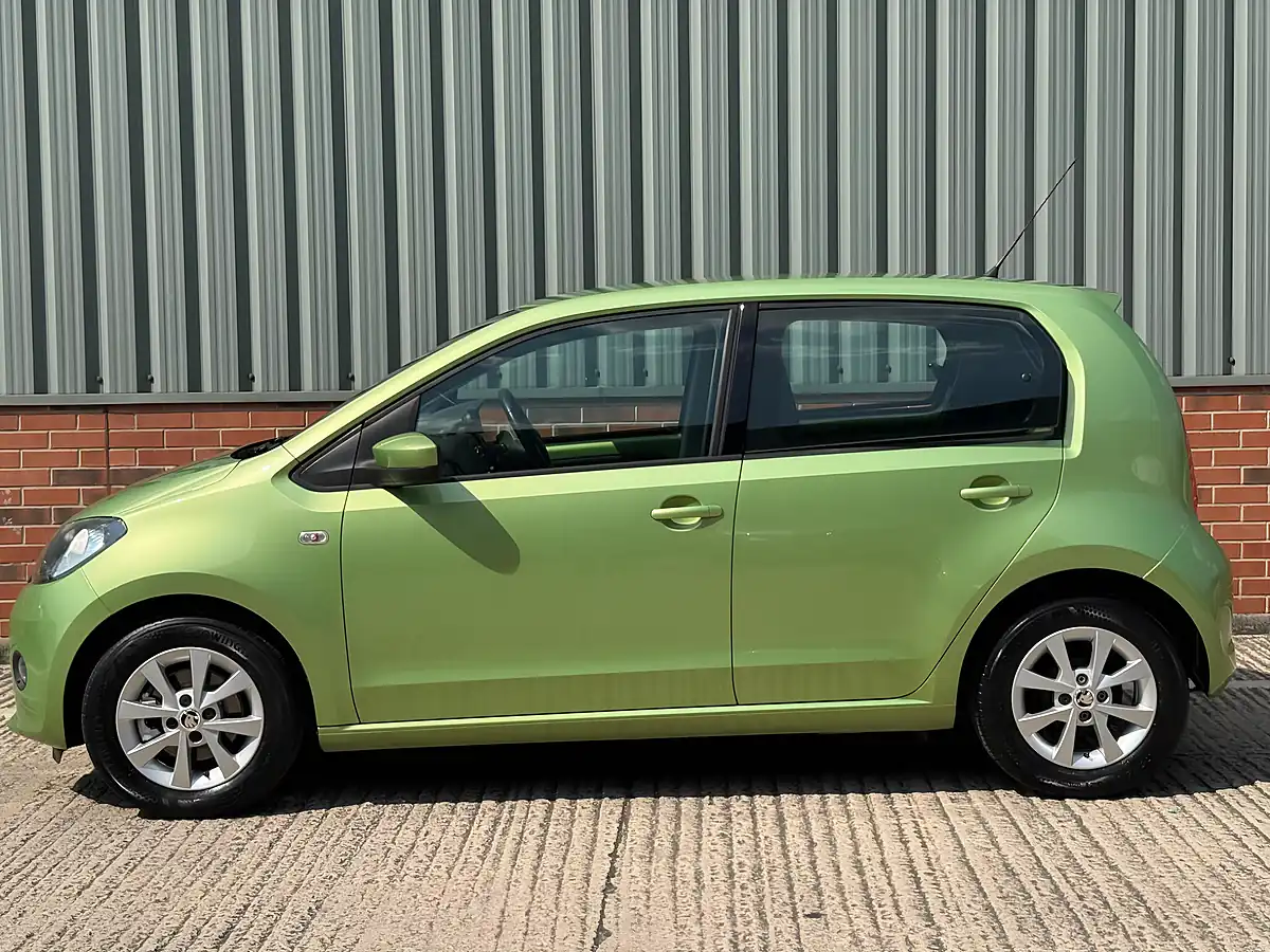 Used 2012 Skoda Citigo Elegance Green - Interior and Exterior details 10
