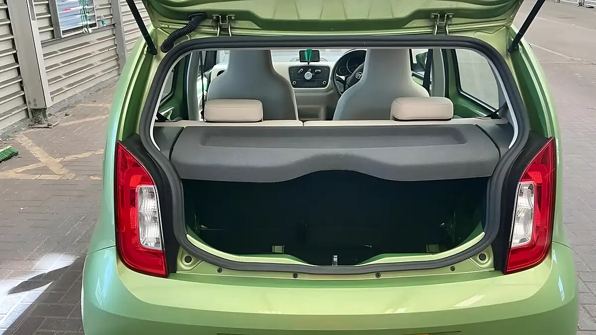 Used 2012 Skoda Citigo Elegance Green - Interior and Exterior details 5