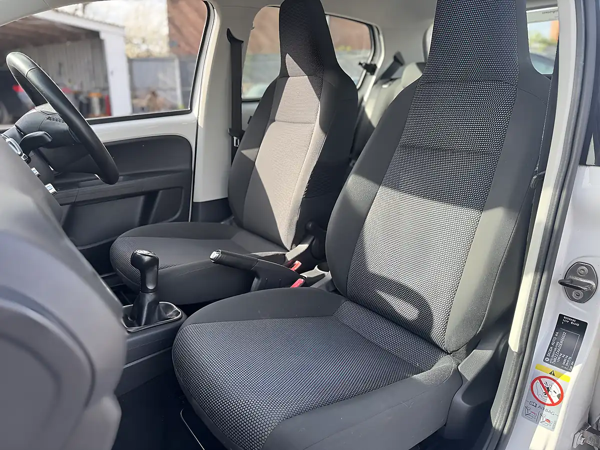 Used 2012 Skoda Citigo Elegance White - Interior and Exterior details 14