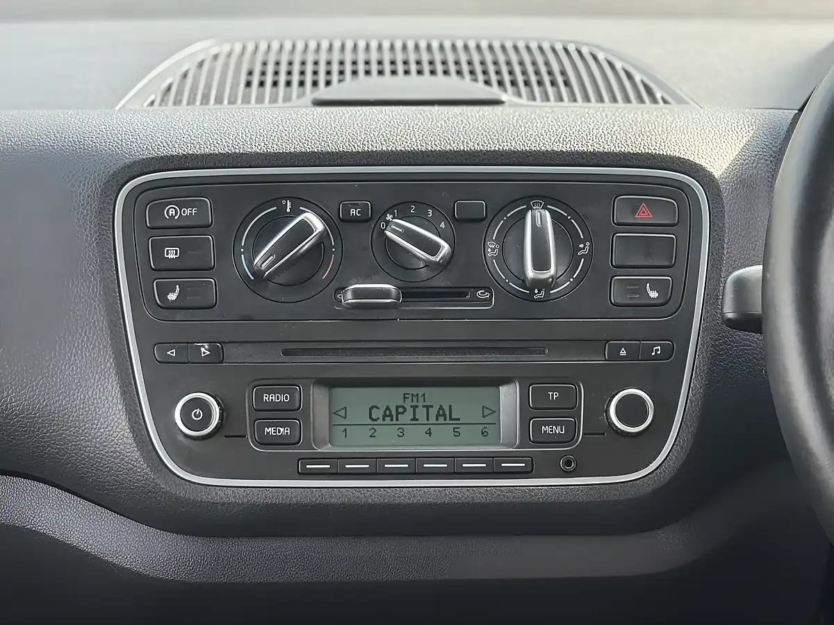 Used 2012 Skoda Citigo Elegance White - Interior and Exterior details 17