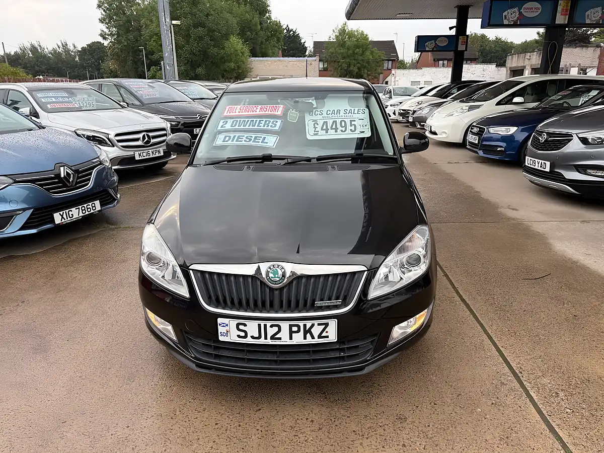 Used 2012 Skoda Fabia Greenline Ii Black - Interior and Exterior details 8