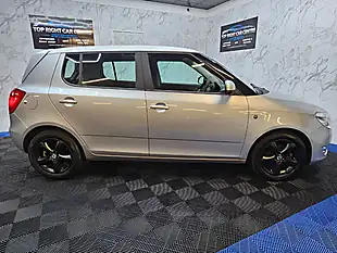 Used 2012 Skoda Fabia Greenline Ii Silver - Interior and Exterior details 7