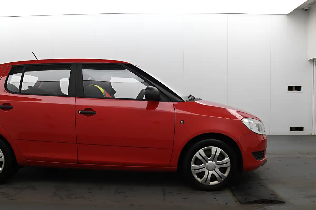 Used 2012 Skoda Fabia S Red - Interior and Exterior details 12