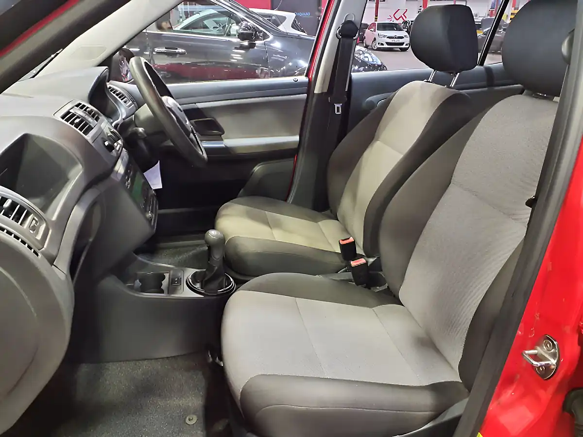 Used 2012 Skoda Fabia S Red - Interior and Exterior details 15
